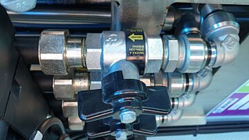 KUGELHAHN MIT INT. RÜCKSCHLAGVENT